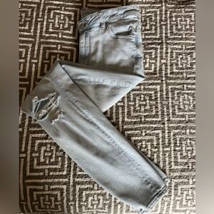 American Eagle Outfitters Light Wash Distressed Hi-Rise Jeggings